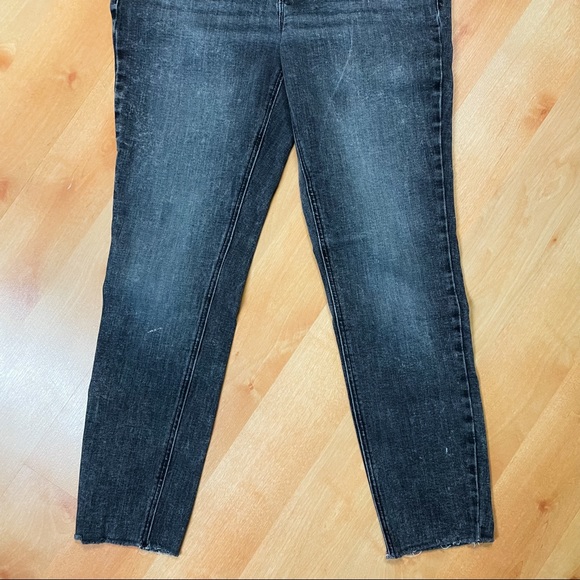 Old Navy Black High-Waisted Button-Fly Rockstar Super Skinny Ankle Jeans Size 8 - Picture 6 of 9